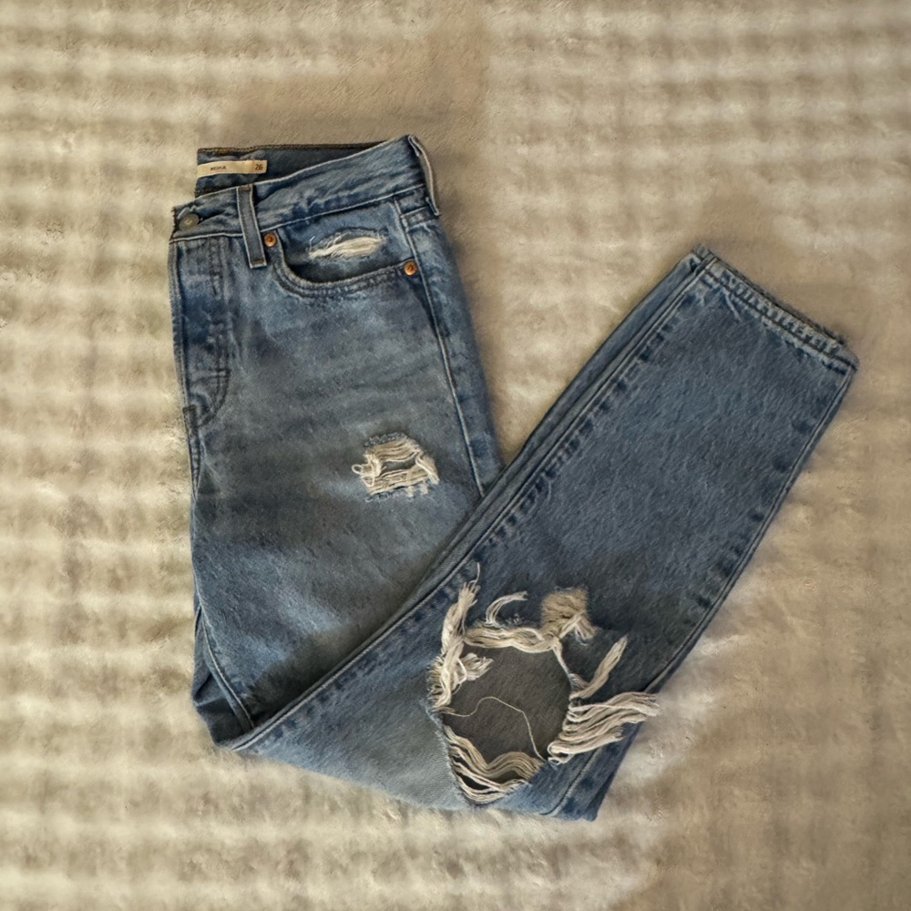 Levis Straight Leg Jeans